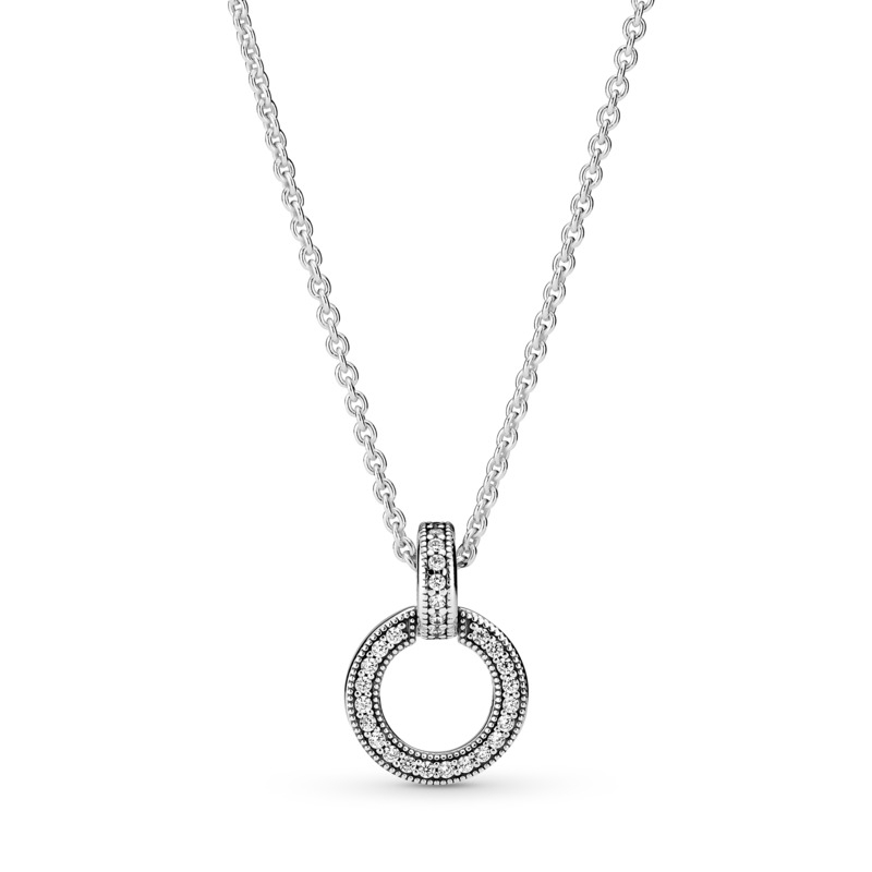 chain necklace with circle